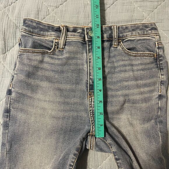American Eagle Super High Rise Jegging 2 Short - Picture 4 of 8